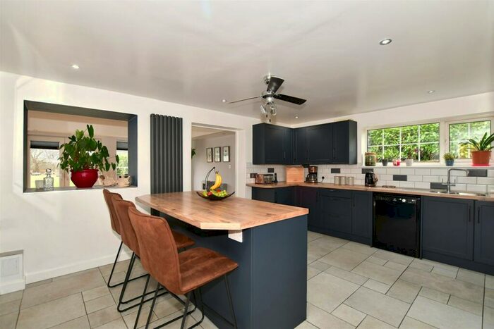 5 Bedroom Bungalow For Sale In Broomfield Road, Kingswood, Maidstone, Kent, ME17