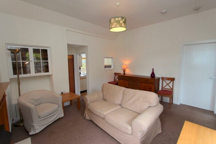 2 Bedroom Flat To Rent In Kinellan Road, Edinburgh, EH12