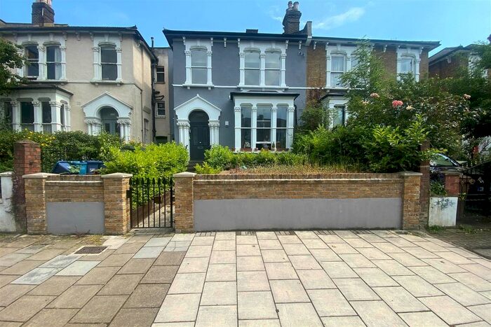 2 Bedroom Flat To Rent In Evering Road, London, E5