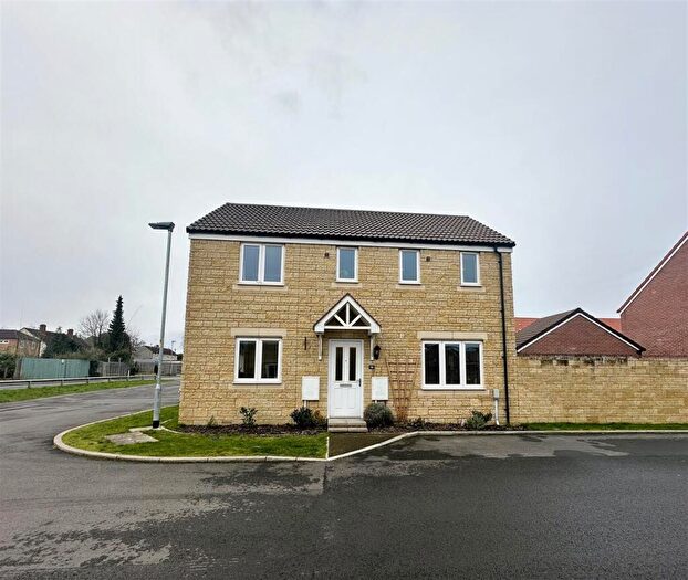 3 Bedroom Detached House To Rent In Hickory Way, Chippenham, SN15