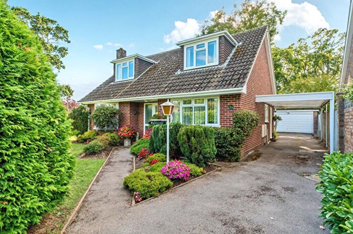 3 Bedroom Detached House For Sale In Lyon Avenue, New Milton, BH25