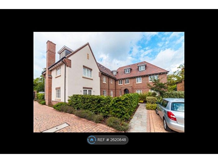 2 Bedroom Flat To Rent In Gerrards Cross, Bucks, SL9