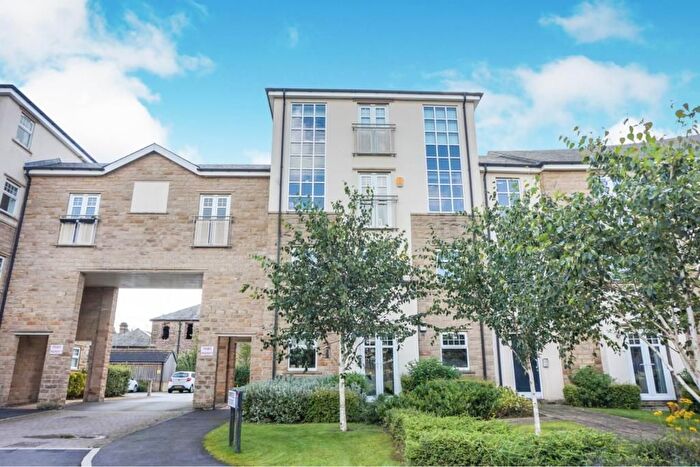 2 Bedroom Flat For Sale In Burnstall Crescent, Menston, Ilkley, LS29
