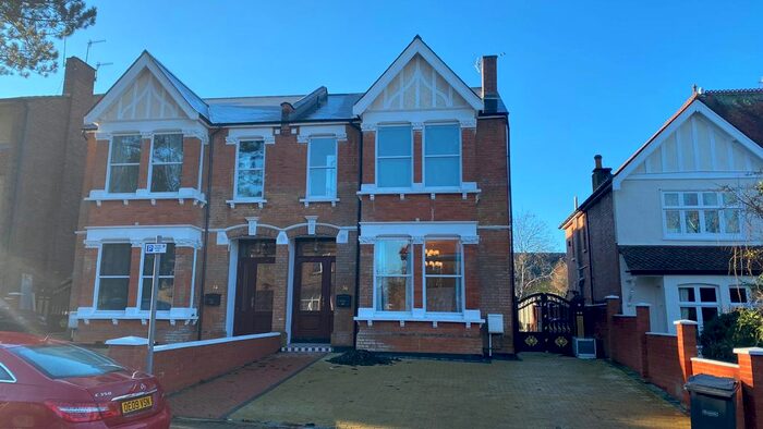 5 Bedroom Semi-Detached House To Rent In Roxborough Park, Harrow HA1