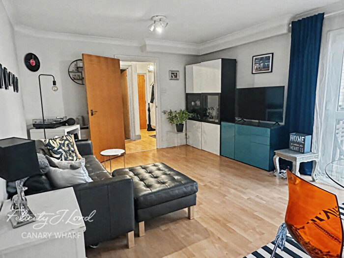 2 Bedroom Apartment To Rent In East Ferry Road, London, E14