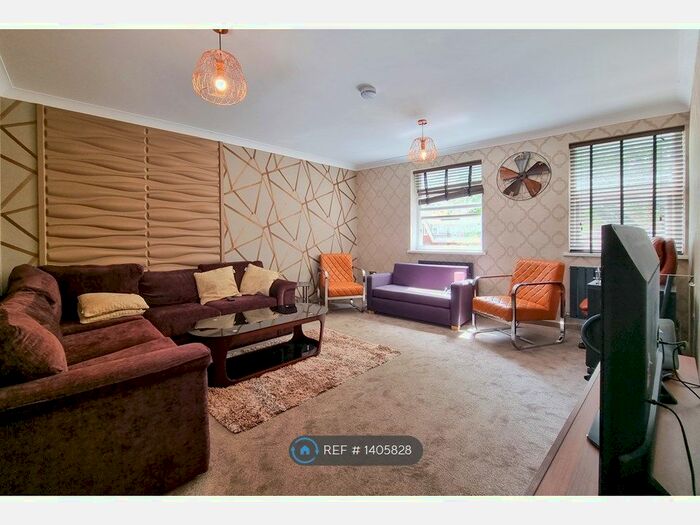 1 Bedroom Flat To Rent In Jessop Street, Manchester, M18