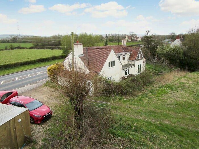 2 Bedroom Cottage For Sale In Hewish, Weston-Super-Mare, BS24