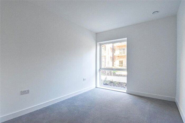 2 Bedroom Apartment To Rent In Bragg Way, Cambridge, CB5