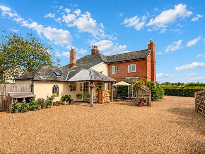 4 Bedroom Semi-Detached House For Sale In Mill Road, Ashley, CB8