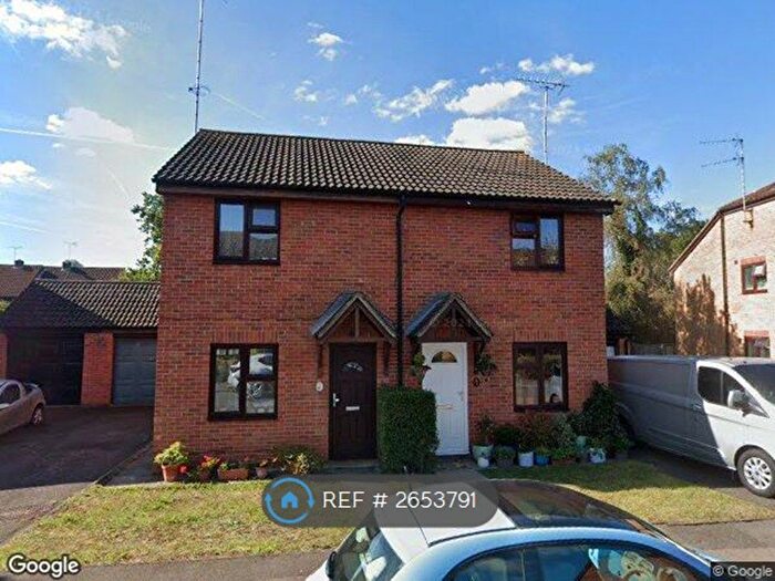 2 Bedroom Semi-Detached House To Rent In Osprey Close, London, E11