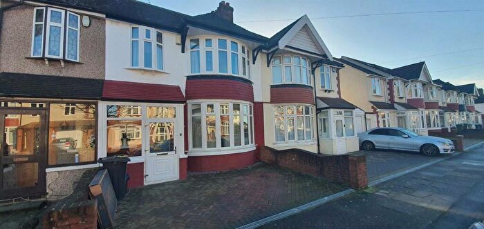 4 Bedroom Terraced House To Rent In Ashburton Avenue, Ilford, IG3
