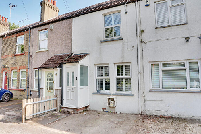 2 Bedroom Terraced House For Sale In Meadow View, Orpington, BR5
