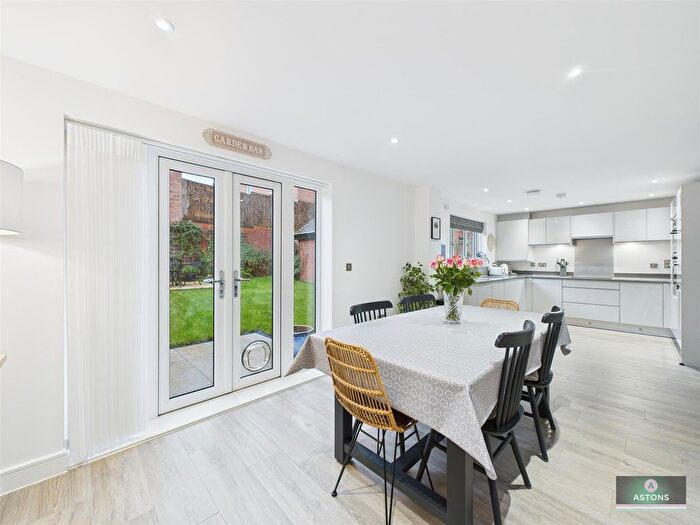 4 Bedroom Detached House For Sale In Rushetts Lane, Crawley Down, RH10