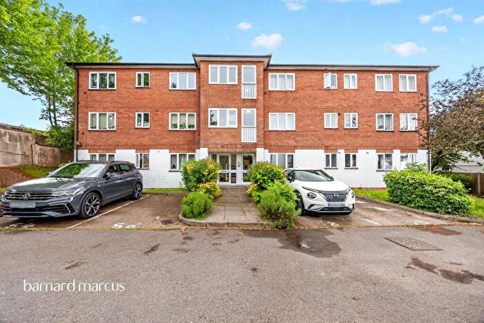 1 Bedroom Flat For Sale In Crunden Road, South Croydon, CR2