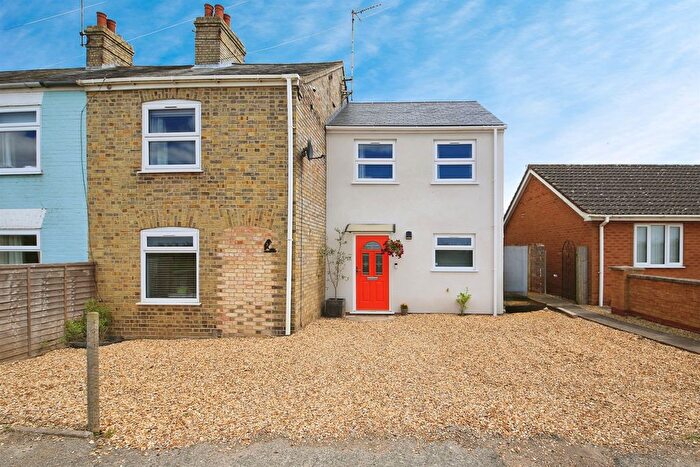 3 Bedroom End Of Terrace House For Sale In Station Road, Parson Drove, Wisbech, PE13