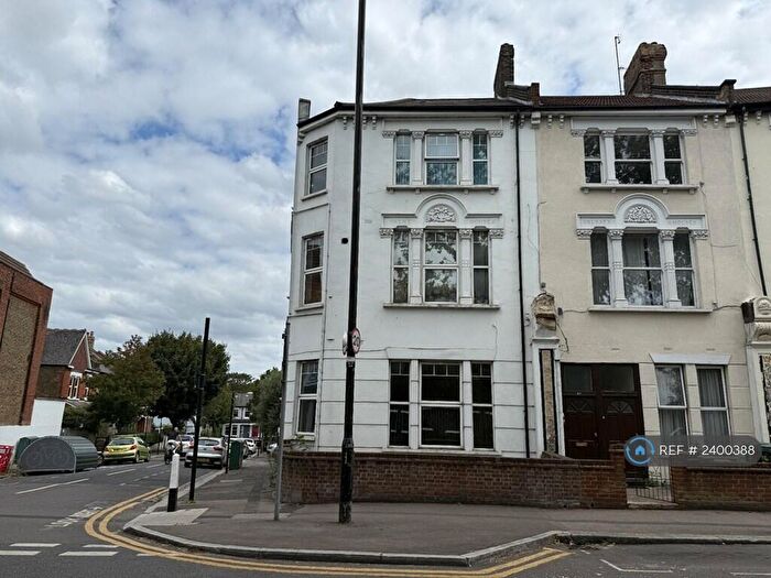 3 Bedroom Flat To Rent In Wightman Road, London, N4