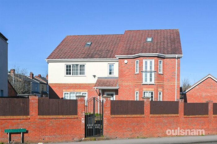 7 Bedroom Detached House For Sale In Stony Lane, Smethwick, West Midlands, B67