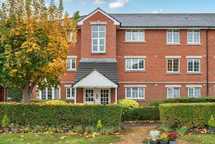 1 Bedroom Flat To Rent In Sigrist Square, Kingston Upon Thames, KT2