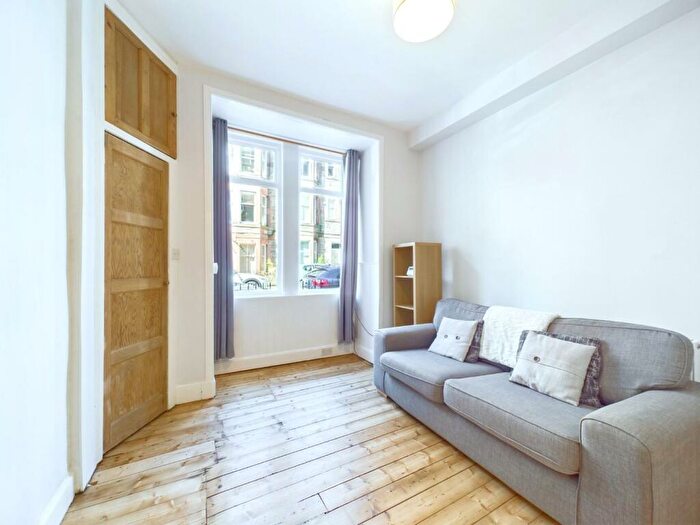 1 Bedroom Flat To Rent In Springvalley Terrace, Morningside, Edinburgh, EH10