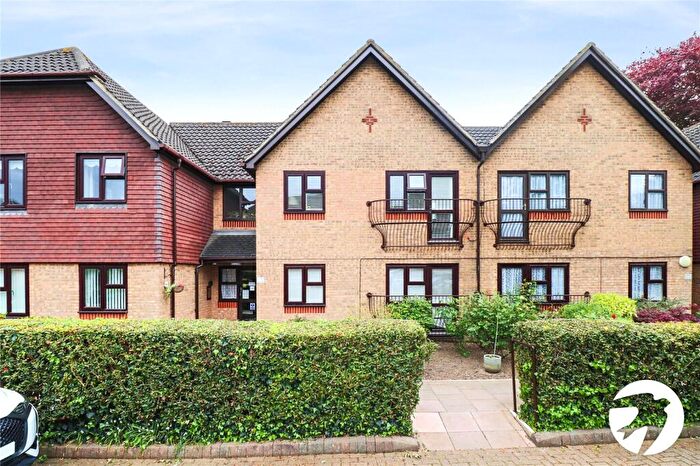 2 Bedroom Flat For Sale In Erith Road, Belvedere, DA17