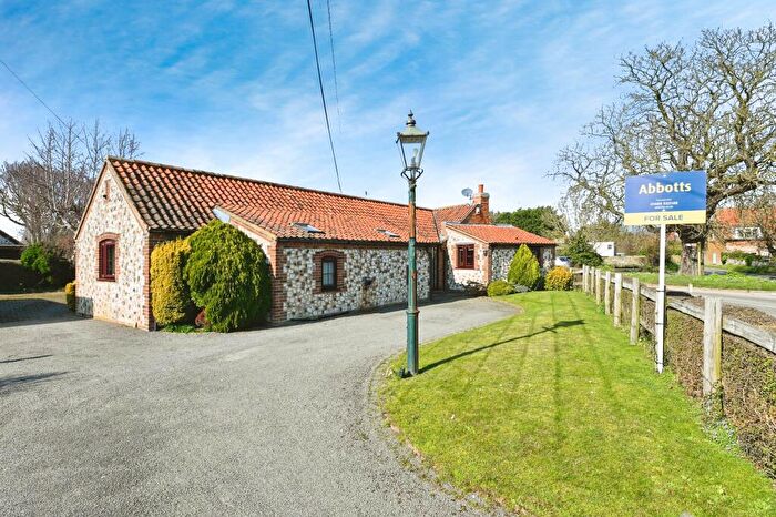 3 Bedroom Bungalow For Sale In Docking Road, Ringstead, Hunstanton, PE36