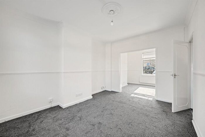 2 Bedroom Terraced House For Sale In Camlan Road, Bromley, BR1
