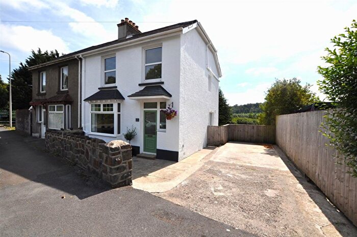 3 Bedroom Semi-Detached House For Sale In Abbey Mead, Carmarthen, SA31