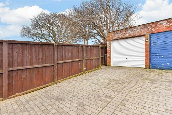 3 Bedroom Semi-detached House For Sale In The Avenue, Totland Bay, Isle Of Wight, PO39