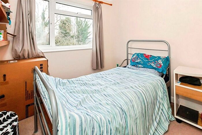 2 Bedroom Flat To Rent In Budebury Road, Staines-Upon-Thames, Surrey, TW18