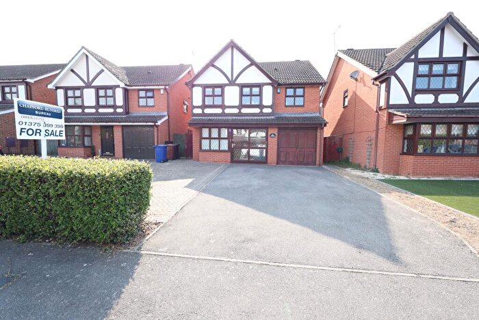 4 Bedroom Detached House For Sale In Catharine Close, Chafford Hundred, RM16