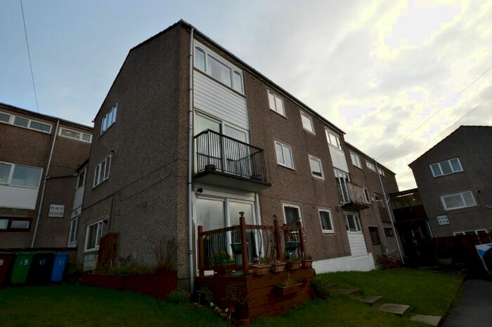 3 Bedroom Flat To Rent In Rannoch Road, Rosyth, KY11