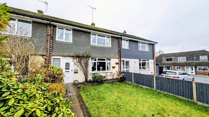 3 Bedroom Terraced House For Sale In Heather Drive, Lindford, Hampshire, GU35