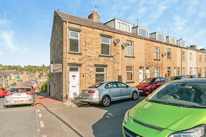 3 Bedroom End Of Terrace House For Sale In Green End Avenue, Earby, Barnoldswick, Lancashire, BB18