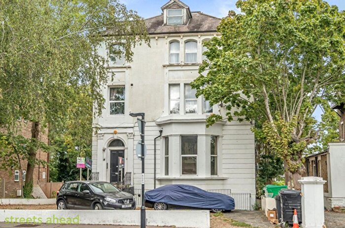 1 Bedroom Flat To Rent In Lancaster Road, London, SE25