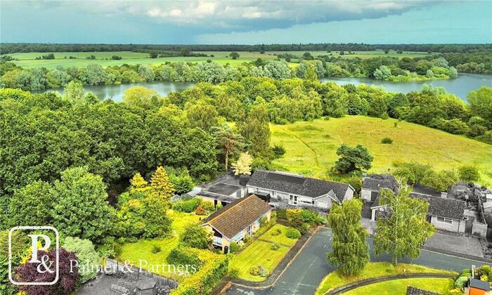 3 Bedroom Bungalow For Sale In The Close, Tattingstone, Ipswich, Suffolk, IP9