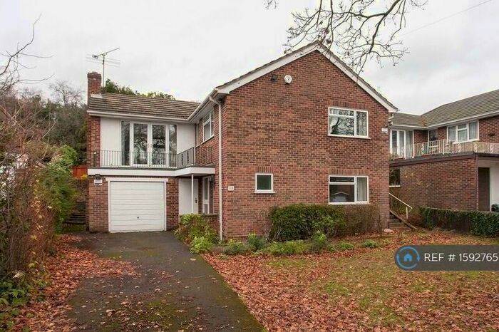 3 Bedroom Detached House To Rent In Western Avenue, Woodley, Reading, RG5