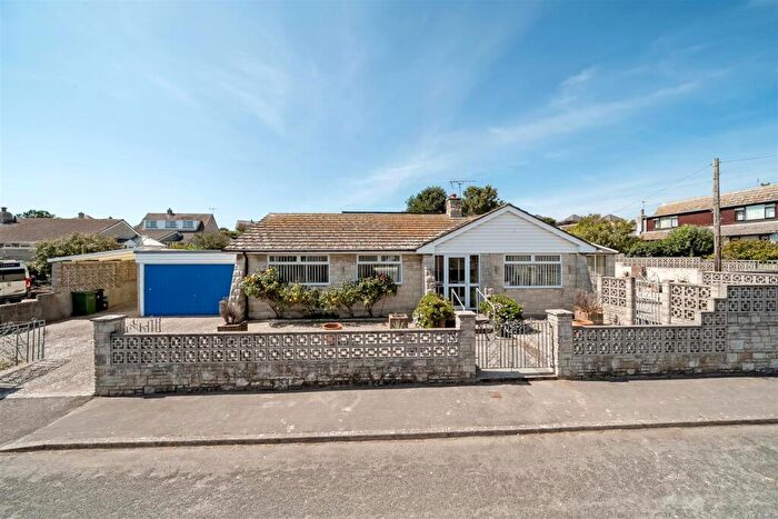 3 Bedroom Detached Bungalow For Sale In Underhedge Gardens, Portland, DT5