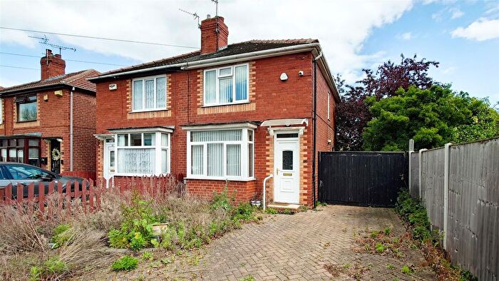 2 Bedroom Semi-Detached House For Sale In Northfield Road, Doncaster, DN5