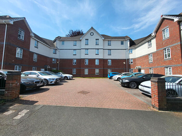 2 Bedroom Apartment For Sale In Printers Close, Manchester, M19
