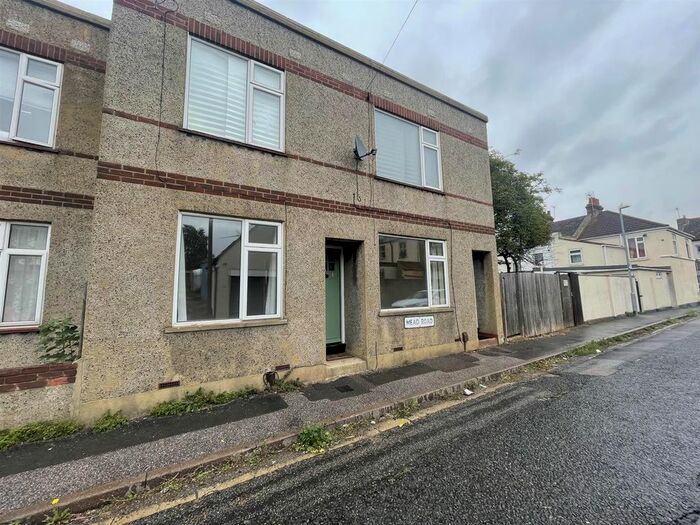 1 Bedroom Flat To Rent In Mead Road, Gravesend, Kent, DA11