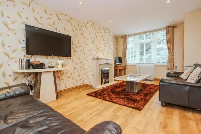 3 Bedroom Semi-Detached House To Rent In Station Avenue, Fishponds, Bristol, BS16