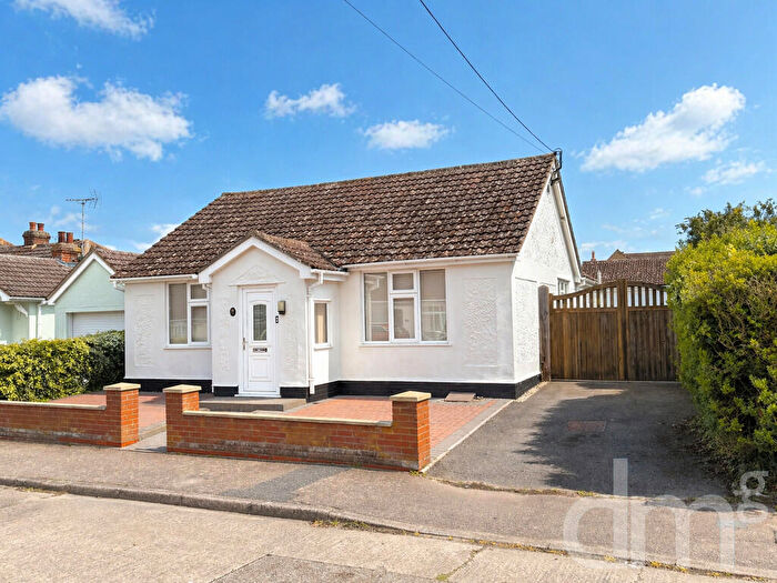 2 Bedroom Detached Bungalow For Sale In Elwin Road, Tiptree, CO5