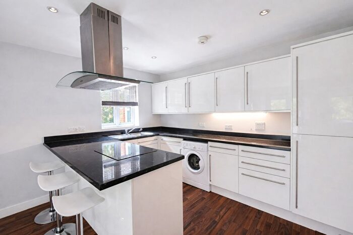 1 Bedroom Flat To Rent In Bassett Avenue, Southampton, SO16