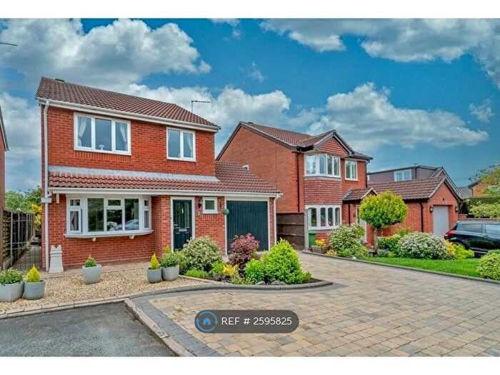 4 Bedroom Detached House To Rent In Dove Hollow, Walsall, WS6