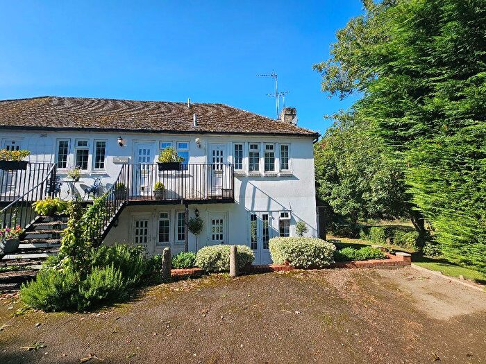 1 Bedroom Apartment To Rent In Overthorpe, Banbury, OX17