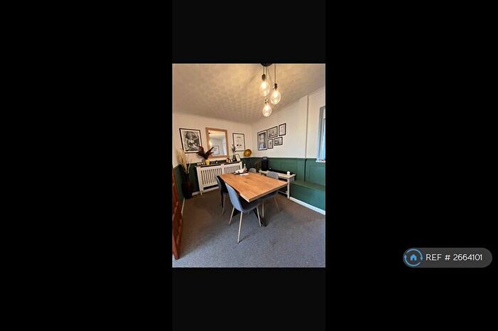 3 Bedroom Terraced House To Rent In Doncaster, Doncaster, DN12