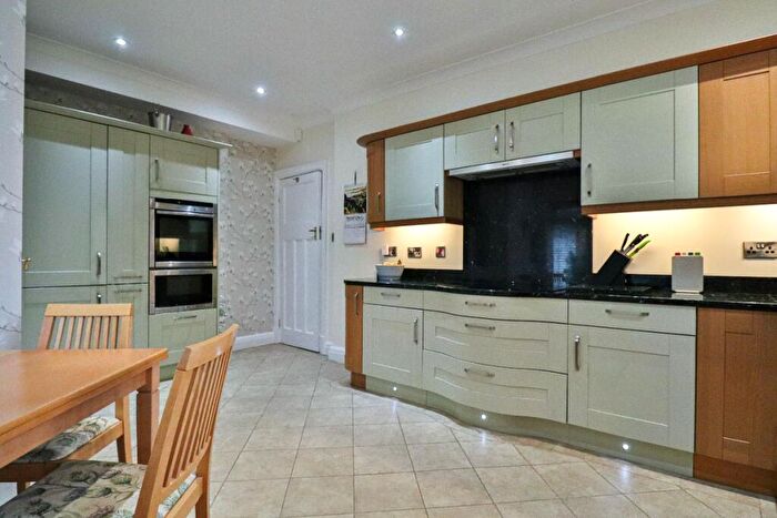 4 Bedroom Detached House For Sale In Coniscliffe Road, Darlington, DL3