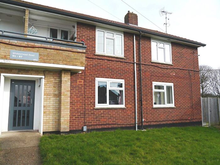 2 Bedroom Flat To Rent In Whitesmead Road, Stevenage, SG1