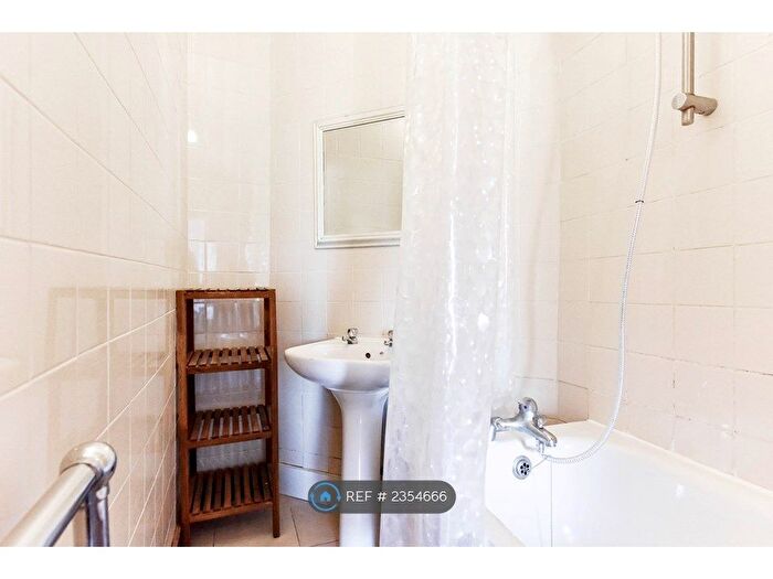 1 Bedroom Flat To Rent In Stoke Newington Church St, London, N16