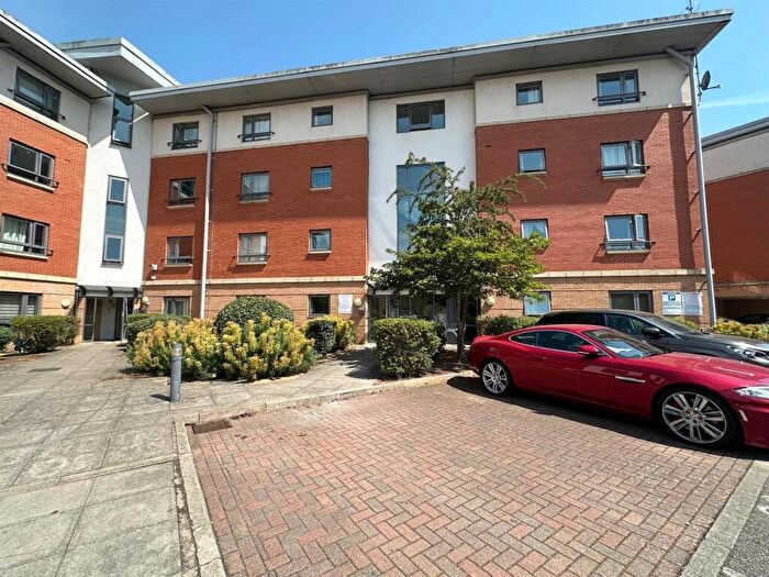 2 Bedroom Apartment To Rent In West Cotton Close - Riverside Wharf -, NN4
